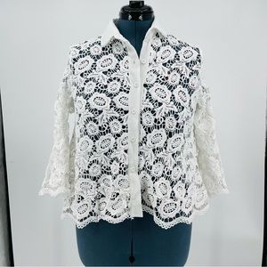 Lollipop by Koreg crocheted ladies top. Preowned, size M, White